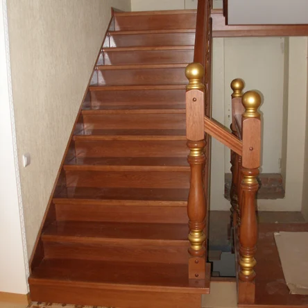 Лестница "Классика с золотом